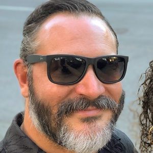 Meet your Posher, Andrew